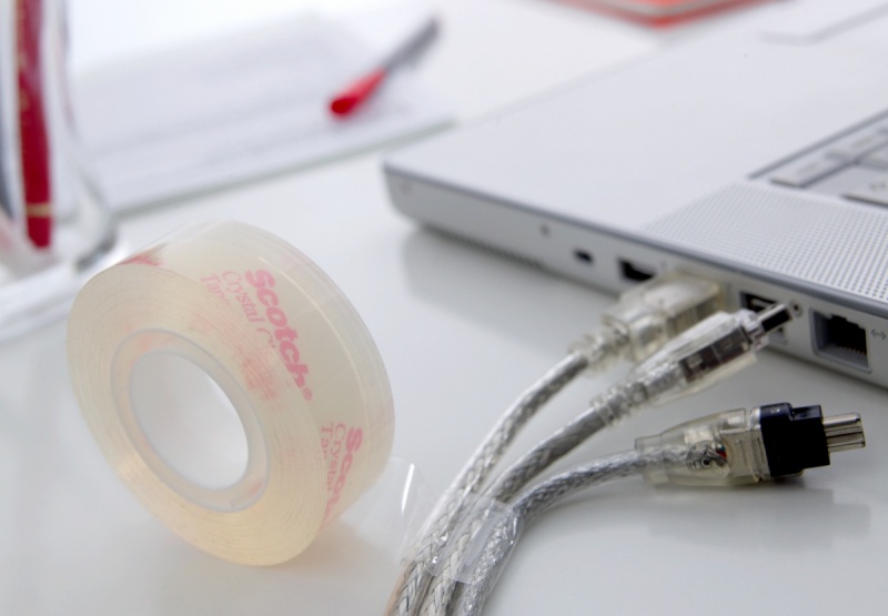 Taśma samoprzylepna SCOTCH® Crystal Clear (600), w pudełku 19mmx33m, transparentna