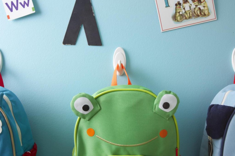 Haki wielokrotnego użytku COMMAND™ (17068 PL), z metalowym uchwytem, średnie, 2szt., biały