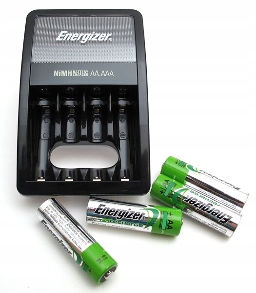 Ładowarka MAXI z czterema akumulatorami AA 2000 mAh ENERGIZER