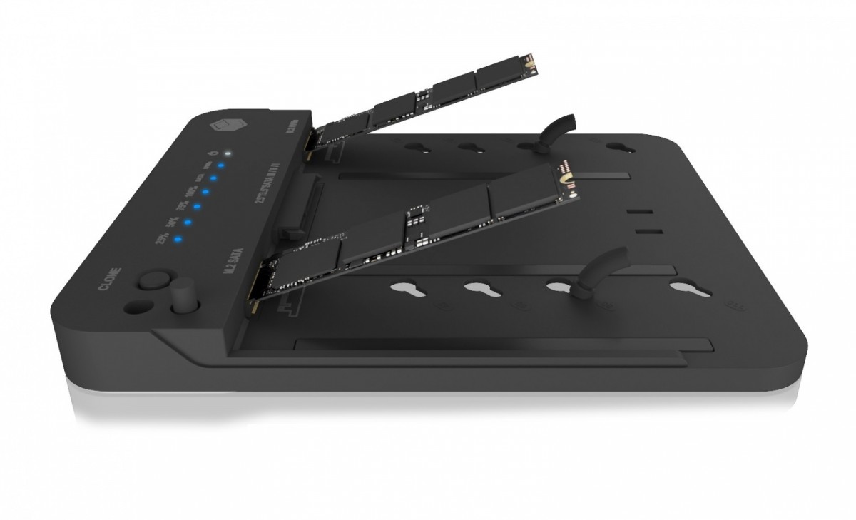 Stacja dokująca/klonująca IB-2915MSCL-C31 M.2  dla M.2 0NVMe i SATA 2,5/3,5 SSD/HDD