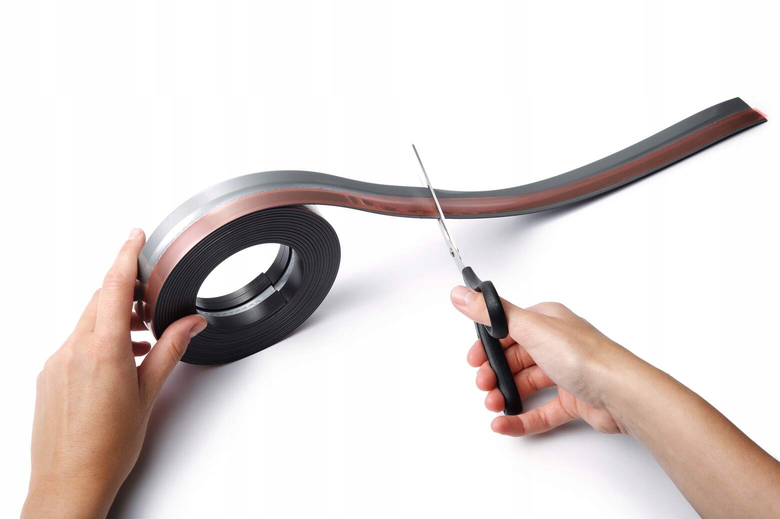 Samoprzylepna listwa magnetyczna DURAFIX_ CLIP ROLL 5, w rolce 5m, 470807 DURABLE