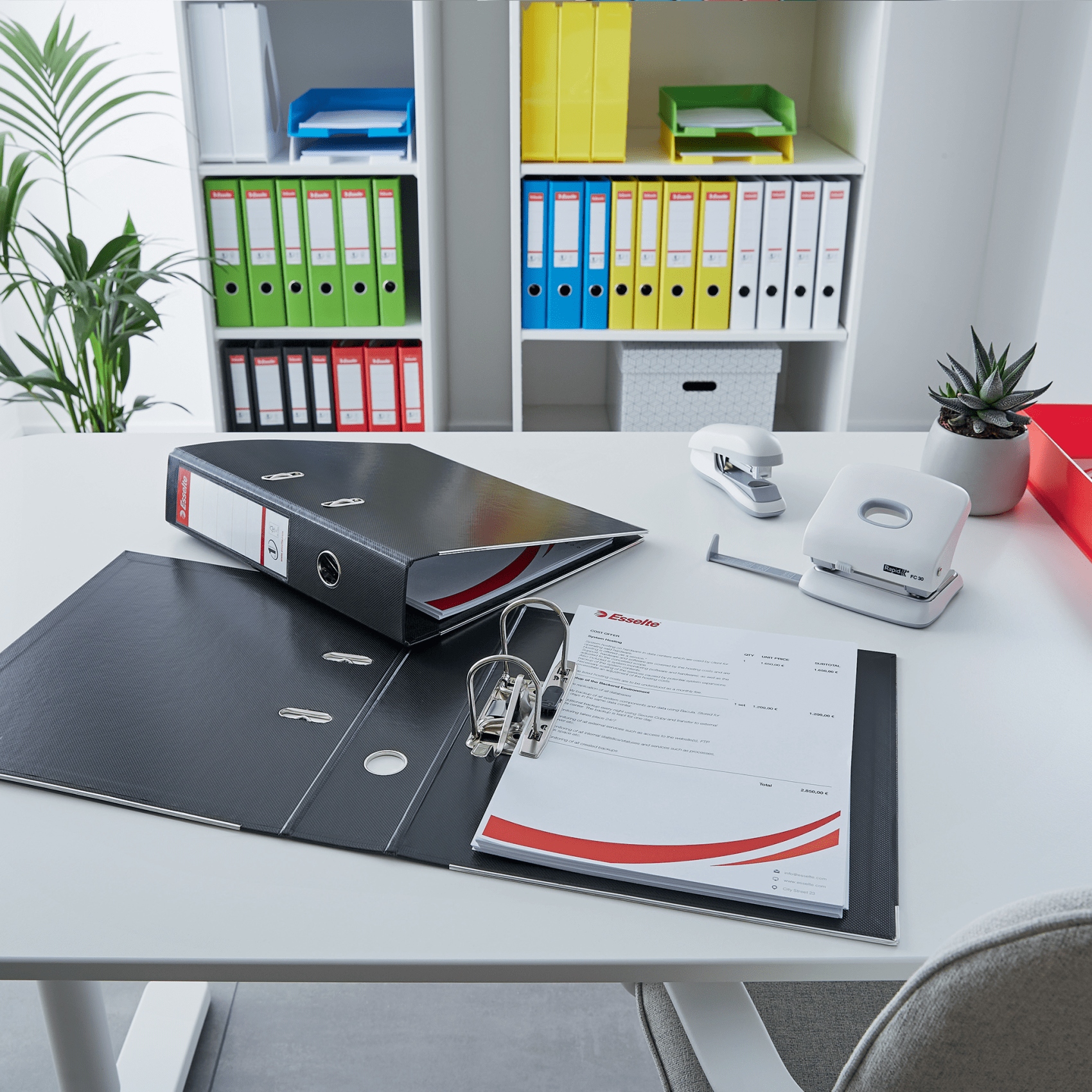 Segregator A4/75mm z mechanizmem zielony VIVIDA 624069 ESSELTE No.1