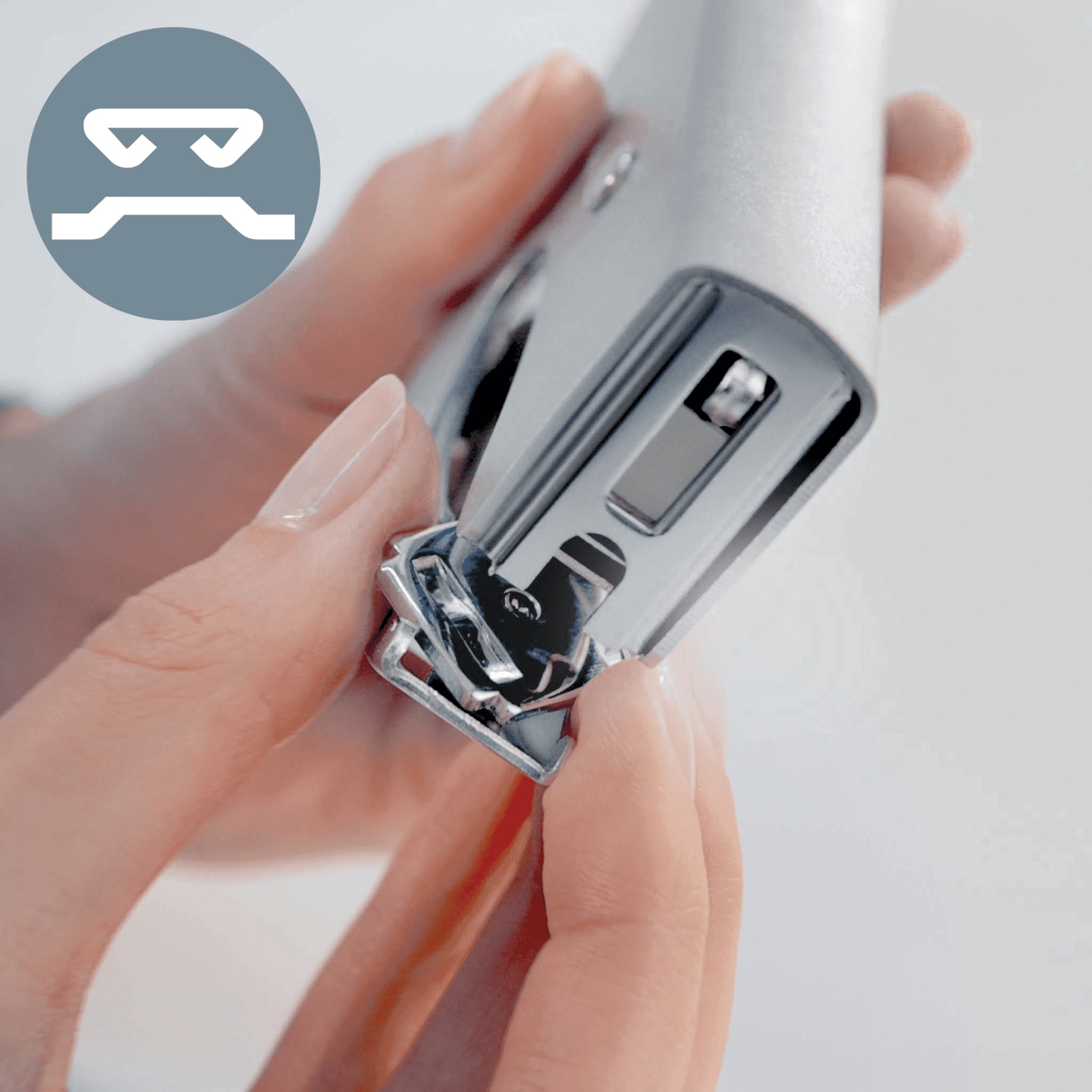 Zszywacz nożycowy metaliczny srebrny (24/6 24/8) 40 kartek 55490081